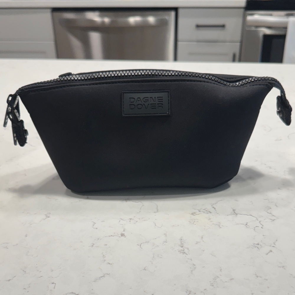 Danger Dover Hunter toiletry bag